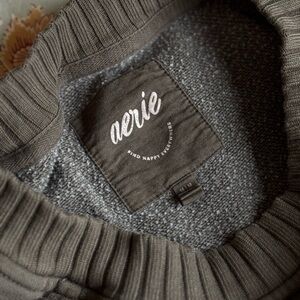 aerie | Olive Crewneck Sweater - Classic Ribbed Hem